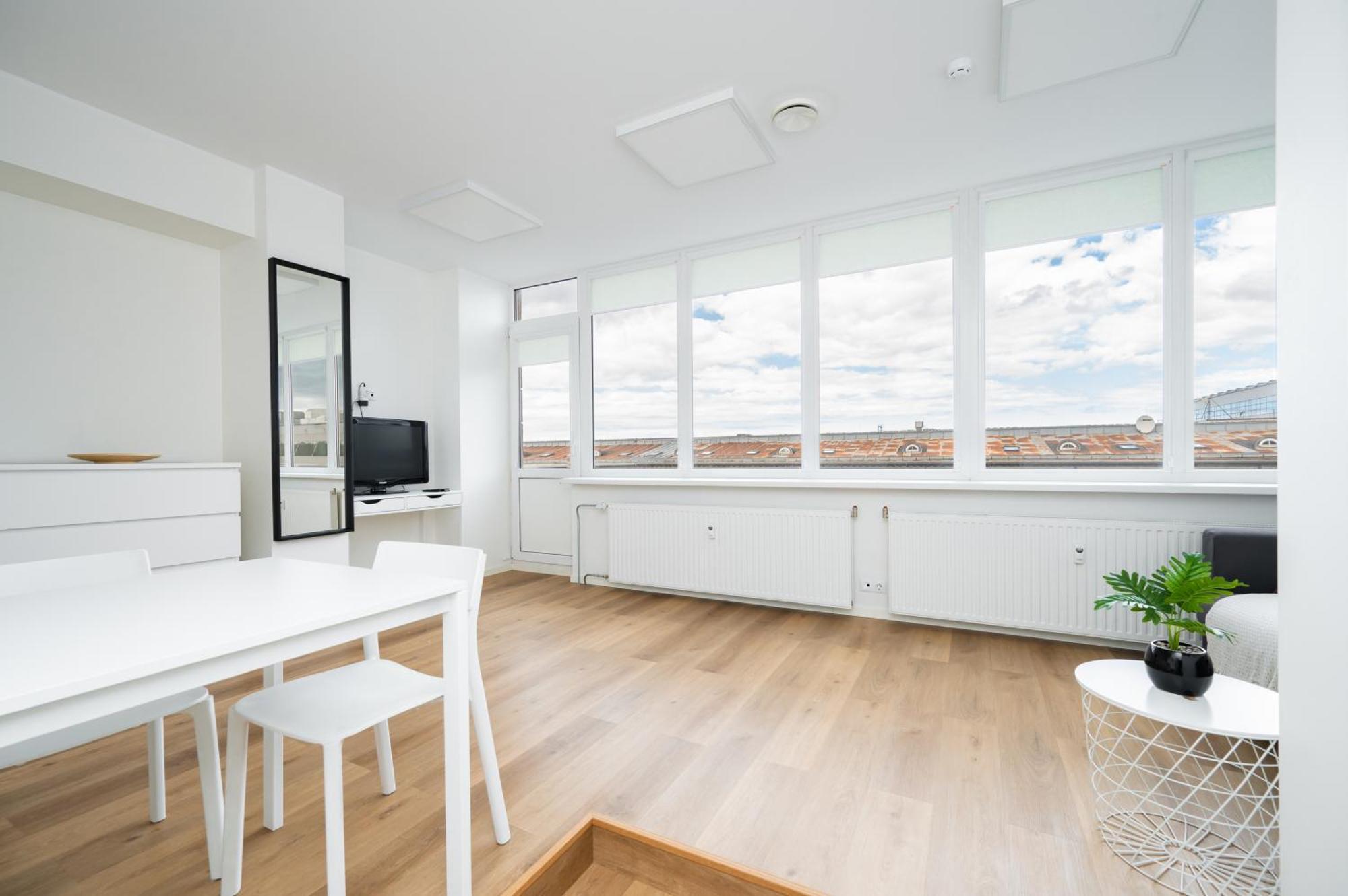 Hilltop Apartments - Studio Rooms In City Centre Tallinn Luaran gambar